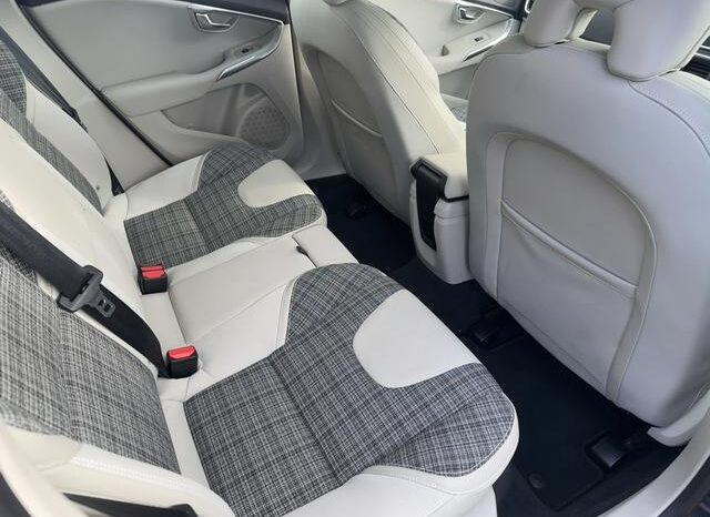 2020 Volvo V40 For Sale in Kenya full