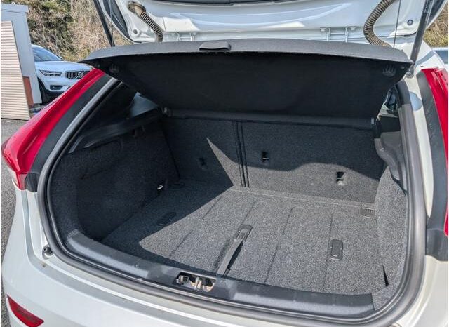 2019 Volvo V40 For Sale in Kenya full