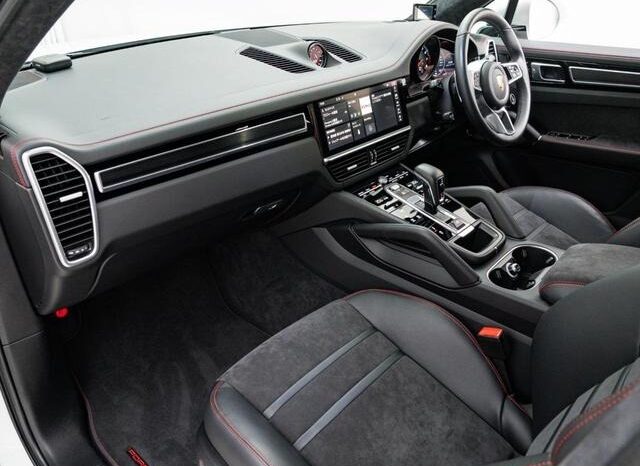 2020 Porsche Cayenne For Sale in Kenya full
