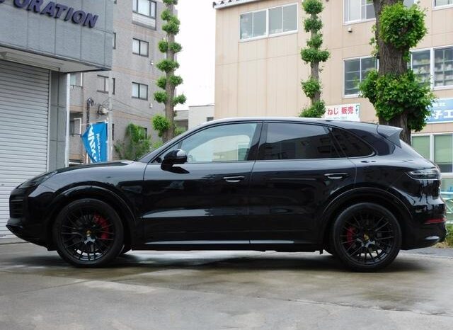 2020 Porsche Cayenne For Sale in Kenya full