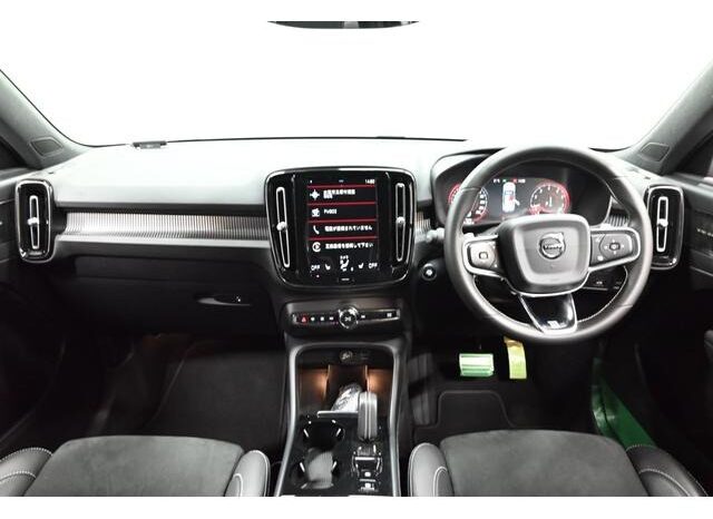 2019 Volvo XC40 For Sale in Kenya full