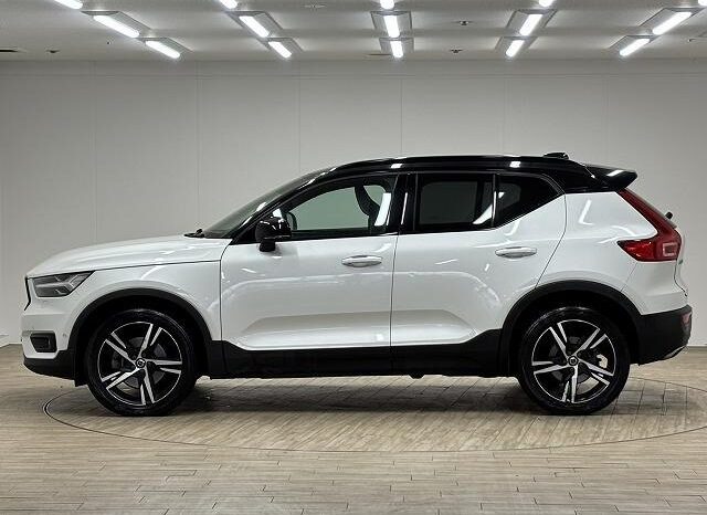 2020 Volvo XC40 For Sale in Kenya full
