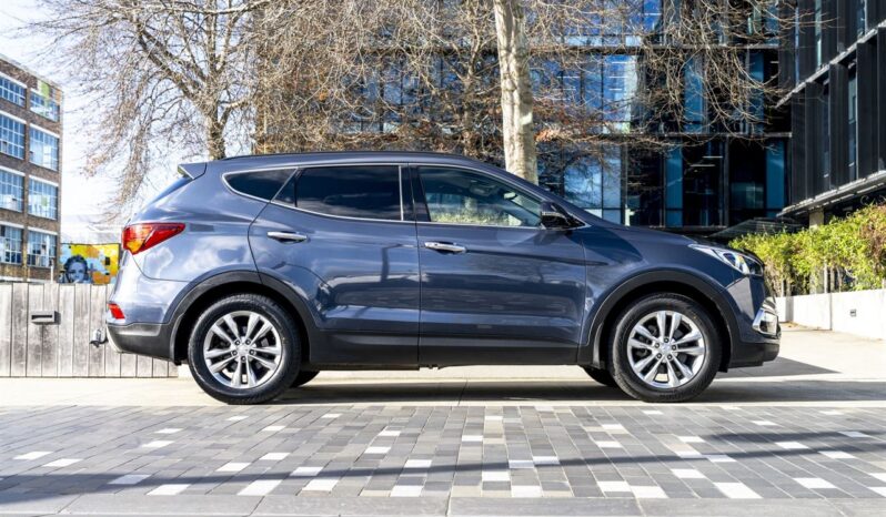 2018 Hyundai Santa Fe For Sale in Kenya full