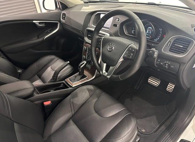 2020 Volvo V40 For Sale in Kenya full