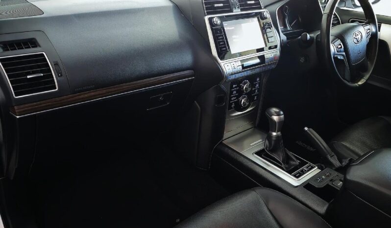 2020 Toyota Land Cruiser Prado 3.0 D VX-L Auto For Sale In Kenya full