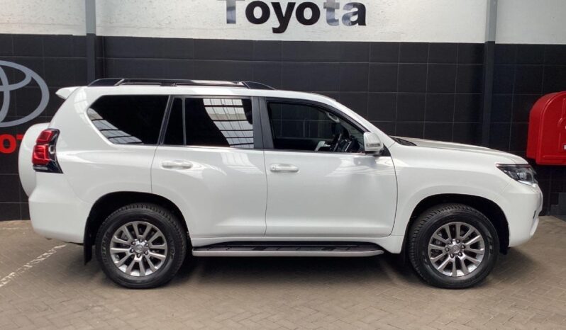 2020 Toyota Land Cruiser Prado 3.0 D VX-L Price/For Sale in Kenya full