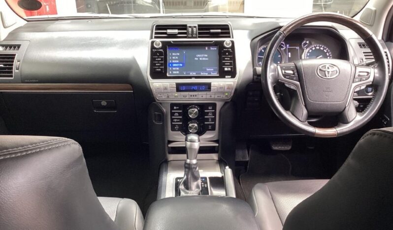 2020 Toyota Land Cruiser Prado 3.0 D VX-L Price/For Sale in Kenya full