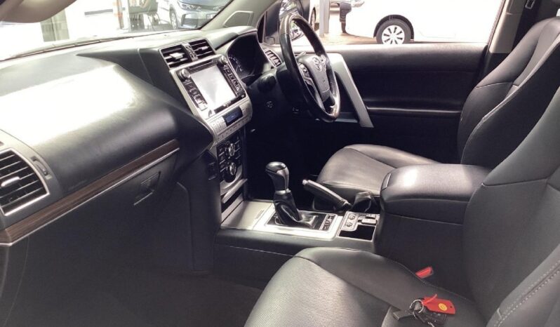 2020 Toyota Land Cruiser Prado 3.0 D VX-L Price/For Sale in Kenya full
