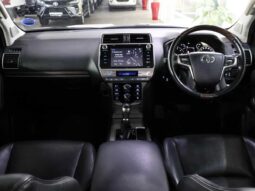 2020 Toyota Land Cruiser Prado 4.0 V6 VX-L Auto For Sale In Nairobi full