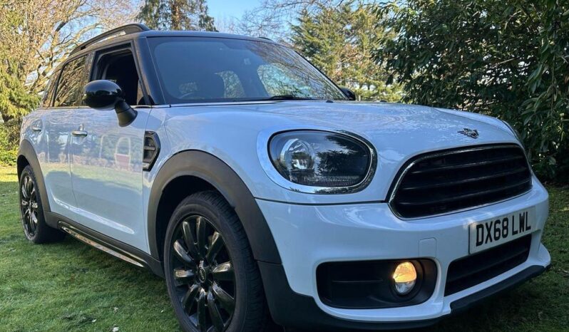 2018 MINI Countryman 1.5 GPF Cooper Euro 6 For Sale in Kenya full
