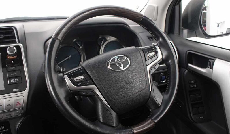 2019 Toyota Land Cruiser Prado 4.0 VX-L For Sale In Nairobi Kenya full