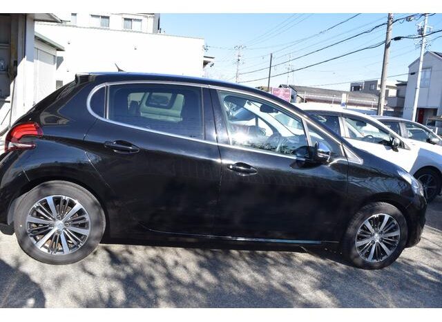 2018 Peugeot 208 For Sale in Kenya full