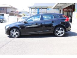 2018 Volvo V40 For Sale in Kenya full