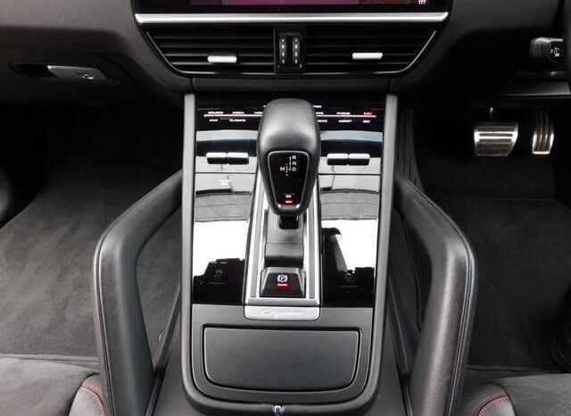 2020 Porsche Cayenne For Sale in Kenya full