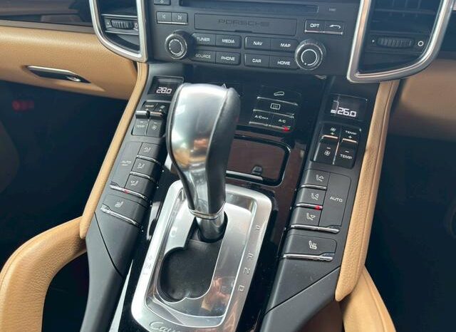 2018 Porsche Cayenne For Sale in Kenya full