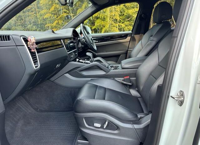 2019 Porsche Cayenne For Sale in Kenya full