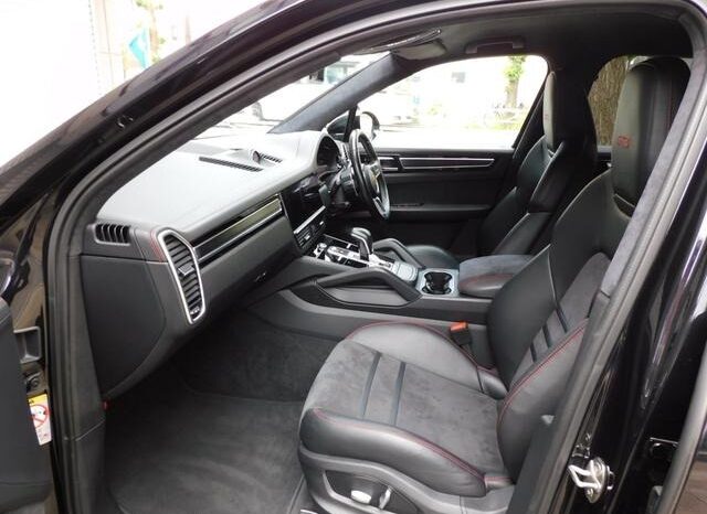 2020 Porsche Cayenne For Sale in Kenya full