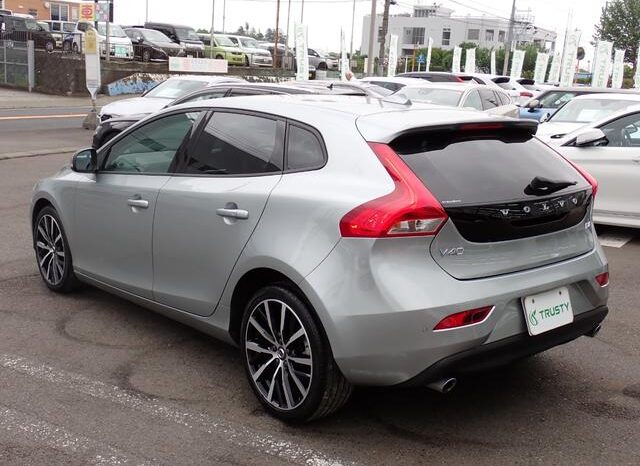 2018 Volvo V40 For Sale in Kenya full