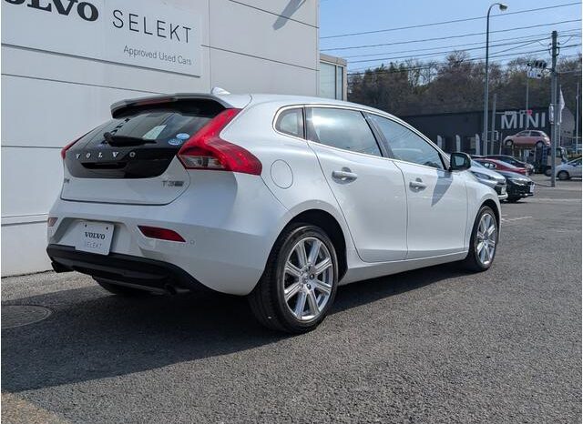 2019 Volvo V40 For Sale in Kenya full