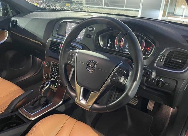 2018 Volvo V40 For Sale in Kenya full
