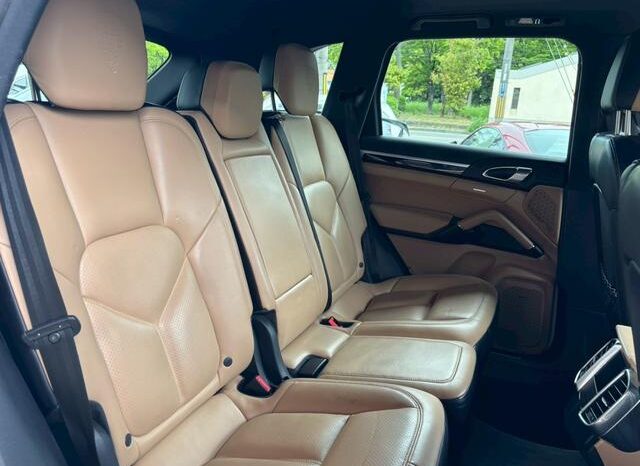 2018 Porsche Cayenne For Sale in Kenya full