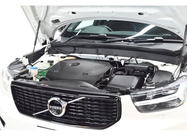 2019 Volvo XC40 For Sale in Kenya full