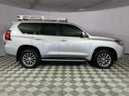 2018 Toyota Prado VX-L 4.0 V6 Auto For Sale In Kenya full