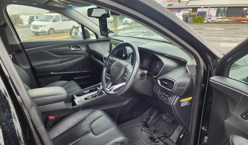 2019 Hyundai Santa Fe For Sale in Kenya full