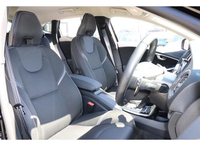 2018 Volvo V40 For Sale in Kenya full