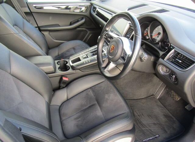 Cheap 2018 PORSCHE MACAN For Sale In Kenya full
