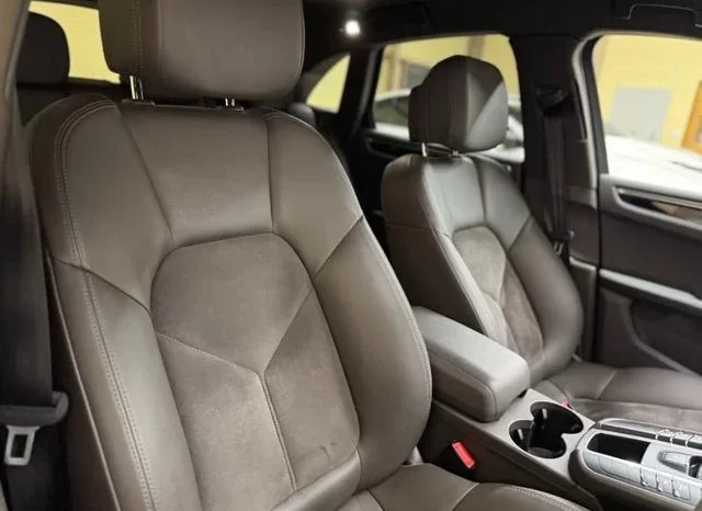 2019 PORSCHE MACAN For Sale In Kenya full