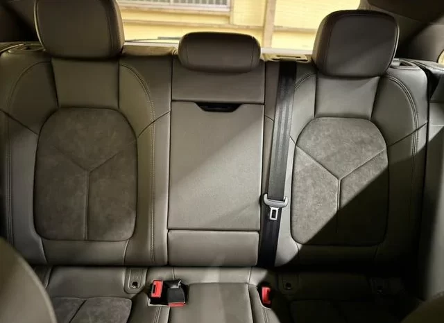 2019 PORSCHE MACAN For Sale In Kenya full