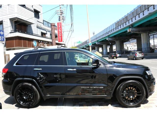 Jeep Grand Cherokee 2019 for Sale in Kenya full