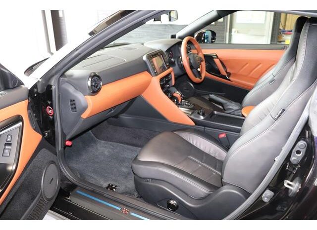 2019 NISSAN GT-R  FOR SALE IN KENYA full