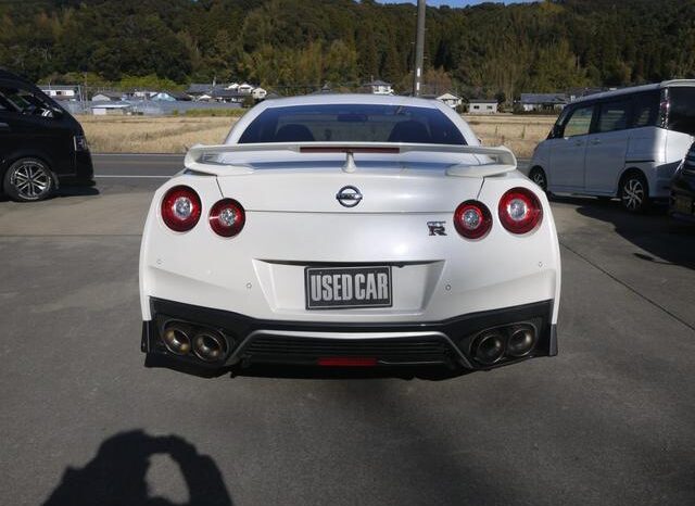 2018 NISSAN GT-R PURE EDITION FOR SALE IN KENYA full