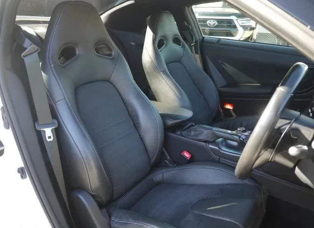 2018 NISSAN GT-R PURE EDITION FOR SALE IN KENYA full
