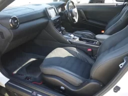 2018 NISSAN GT-R PURE EDITION FOR SALE IN KENYA full