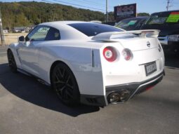 2018 NISSAN GT-R PURE EDITION FOR SALE IN KENYA full