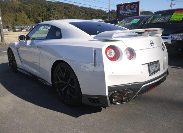 2018 NISSAN GT-R PURE EDITION FOR SALE IN KENYA full