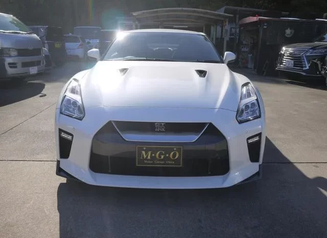 2018 NISSAN GT-R PURE EDITION FOR SALE IN KENYA full