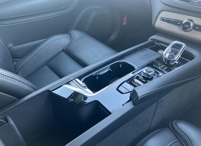 2021 Volvo XC90 For Sale in Kenya full