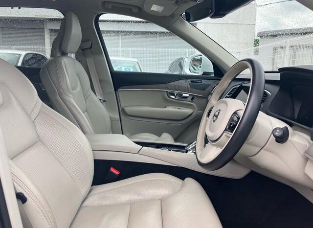 2021 Volvo XC90 For Sale in Kenya full