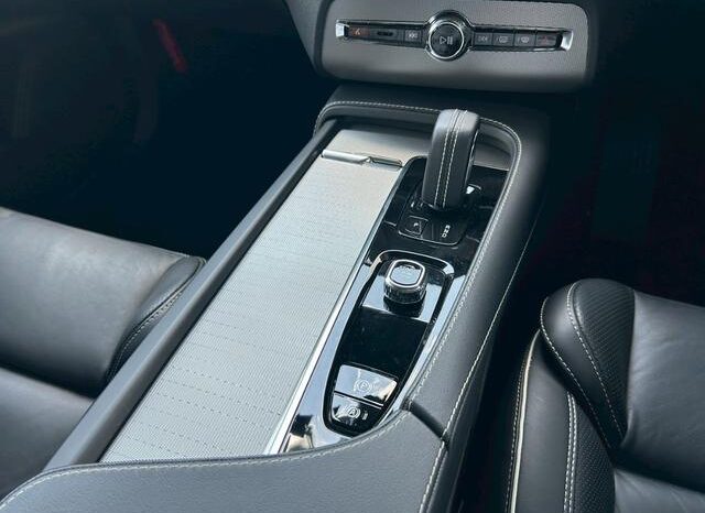2021 Volvo XC90 For Sale in Kenya full