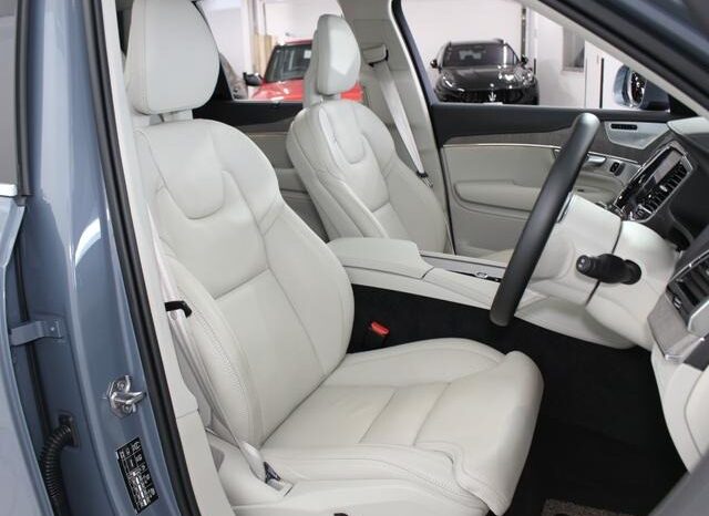 2021 Volvo XC90 For Sale in Kenya full