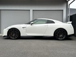 NISSAN GT-R PREMIUM EDITION 2019 FOR SALE IN KENYA full
