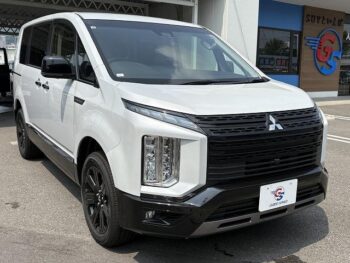 Mitsubishi Delica D5