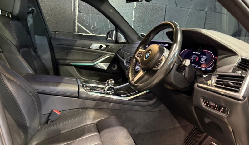 2019 BMW X7 For Sale in Kenya full