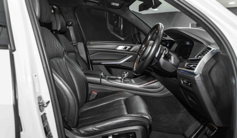 2020 BMW X7 For Sale in Kenya full