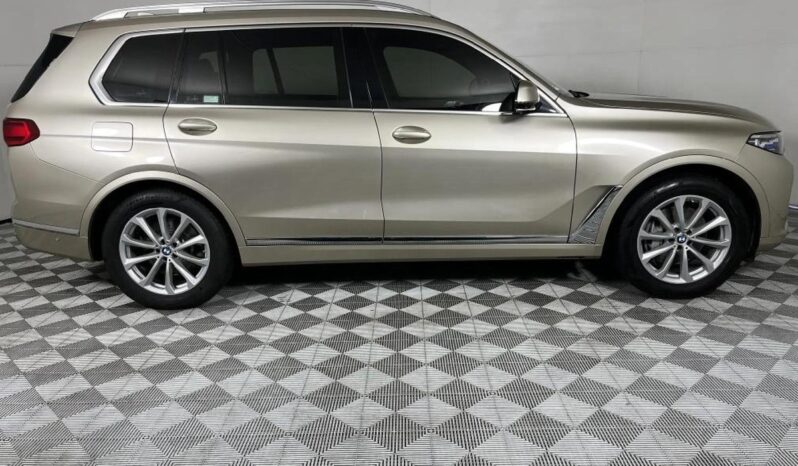 2019 BMW X7 For Sale in Kenya full