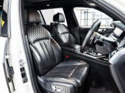 2020 BMW X7 For Sale in Kenya full